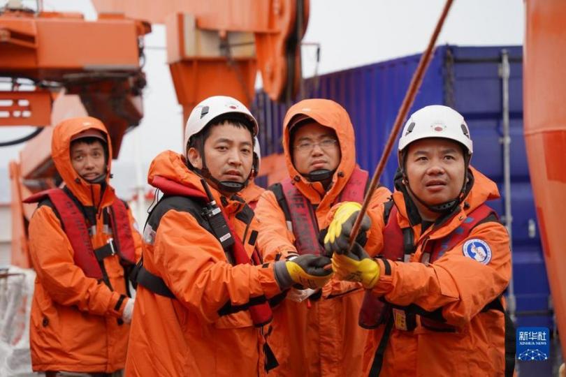 中國第13次北冰洋科學考察隊完成首次大洋科考作業演練...