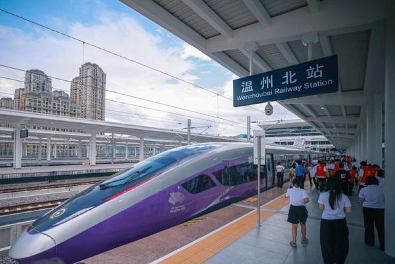 前三季度中國全國鐵路完成固定資產投資5612億元...