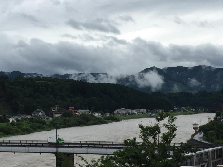 球磨川是日本三大急流之一，￼河川經過人吉市。...