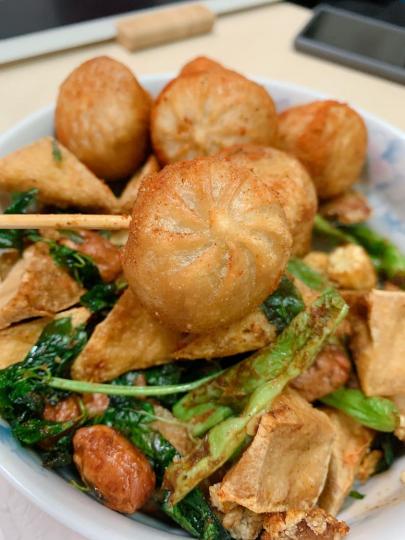 炸小籠包是誰發明的超神奇食物！...