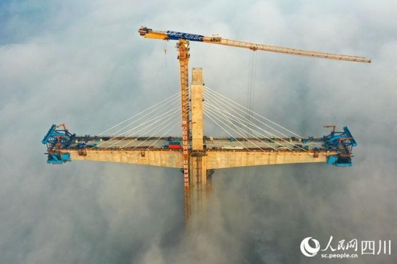 雲端施工！四川瀘州沱江特大橋建設正酣...