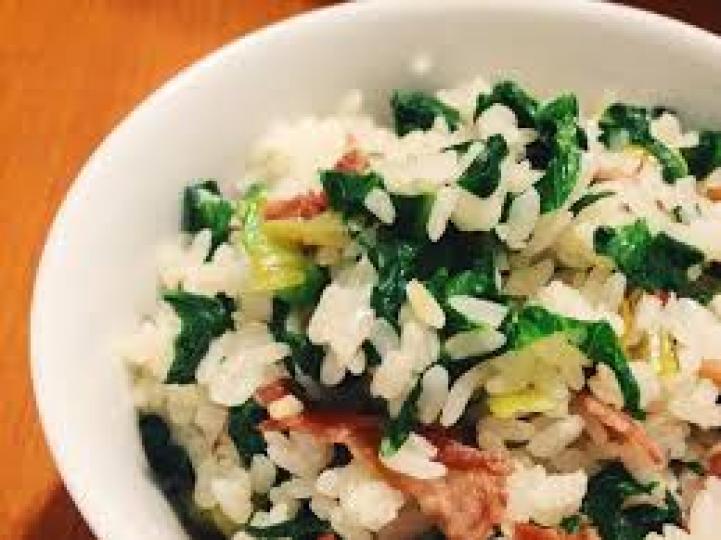 翠綠鹹香的《上海菜飯》...