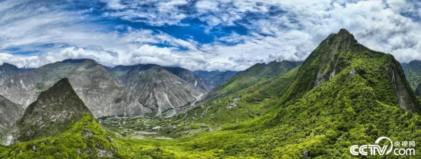 四川阿垻：高原峽谷春色美如畫...