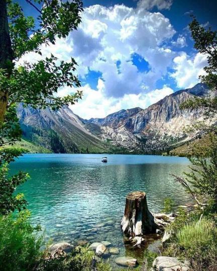美國加州 Convict Lake...
.....