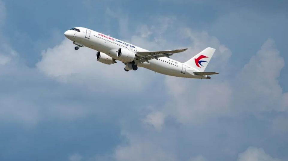 China's second domestically developed C919 aircraft was delivered to its operator Shanghai-based Chi... China's second domestically developed C919 aircraft was delivered to its operator Shanghai-based Chi...