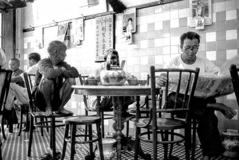 六七十年代~蹲着喝咖啡更美味...