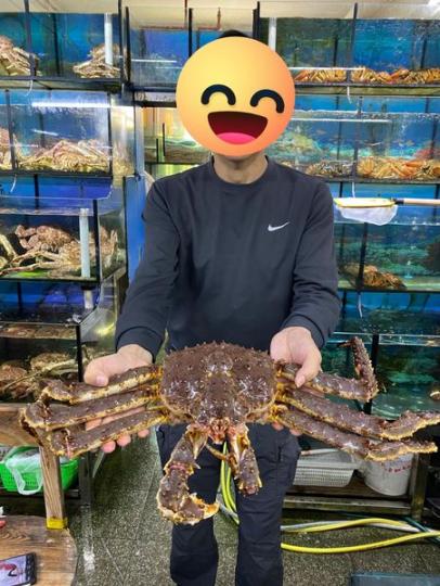 長腳蟹圍起HK$214/斤（16両計）...