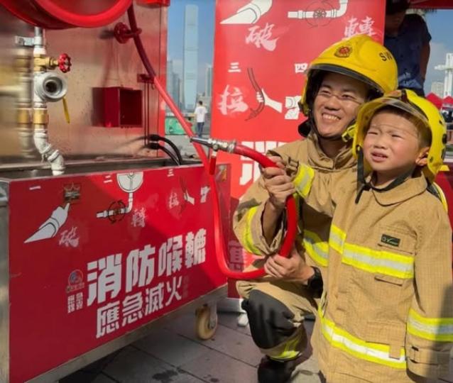 適逢多區舉辦消防活動.......