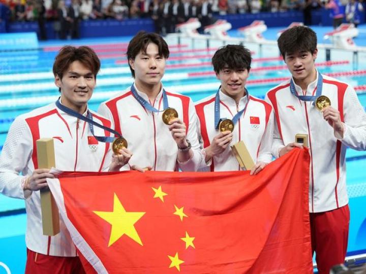 China ended the United States' 40-year unbeaten run in the men's 4x100 meters swimming medley... China ended the United States' 40-year unbeaten run in the men's 4x100 meters swimming medley...