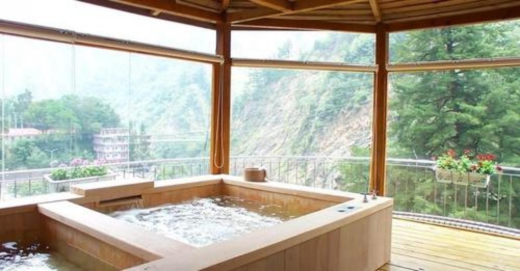湯屋裡的270度視野超無敵...