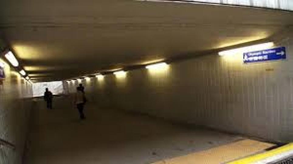 【 交通的事 • 行人四寶（隧道篇） 】
「安全過路靠隧道，人車分隔無難度」
車淑梅提提您，要橫過熙來攘往的道路既困難又危險。所以，必須使用行人隧道過路，以保安全。...