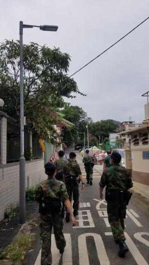 慎防盜賊 • 大埔分區反爆竊行動】
近日大埔分區鄉郊住宅爆竊案有上升趨勢,由八月至今共錄得23宗入屋爆竊案。警方高度重視相關案件,近日進行一連串反爆竊行動,包括高姿態反罪惡巡邏、於主要幹路設置路障,截... 慎防盜賊 • 大埔分區反爆竊行動】
近日大埔分區鄉郊住宅爆竊案有上升趨勢,由八月至今共錄得23宗入屋爆竊案。警方高度重視相關案件,近日進行一連串反爆竊行動,包括高姿態反罪惡巡邏、於主要幹路設置路障,截...