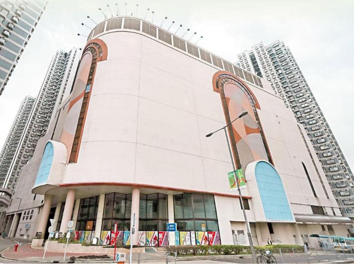 一於喺海濱廣場搞夜市啦......