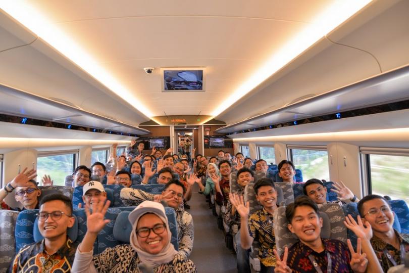 Jakarta-Bandung High-Speed Railway in Indonesia holds a passenger experience event, attracting more ...
