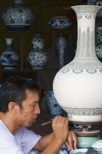 【景德鎮的青花瓷】謝光輝／攝...