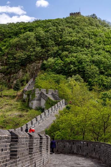 丹東是一座三沿城市——沿江（鴨綠江）、沿邊（中朝邊境）、沿海（黃海、渤海）。...