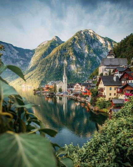 奧地利最美的村莊哈爾施塔特 （Hallstatt）...