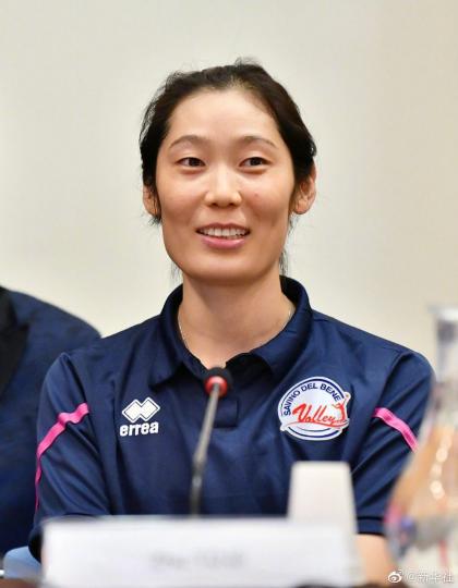 朱婷与意大利斯坎迪奇签约一个赛季...