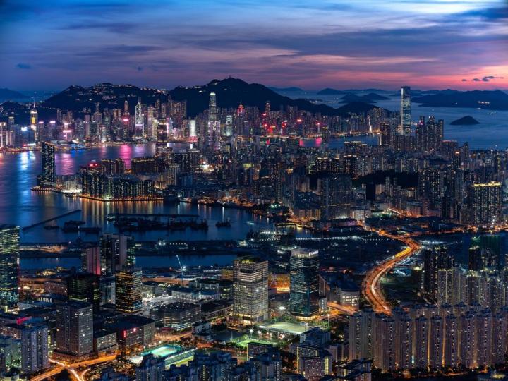 香港嘅夜景享負盛名，無論係維港靚景，定九龍區嘅萬家燈火，都一樣咁吸引！...