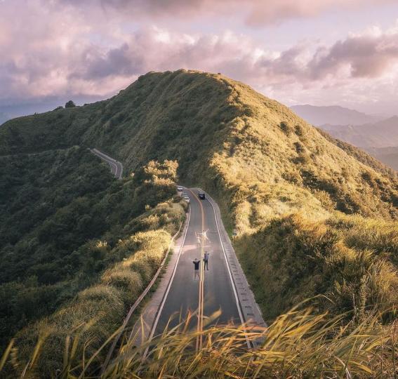 彷彿在唱著歌的寂寞公路，一年四季都有著不同絕美風景...