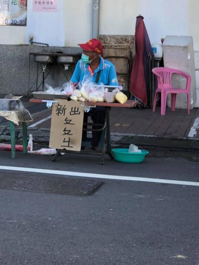 阿北擺攤寫「ㄆㄆㄐㄧ」看了超納悶...
