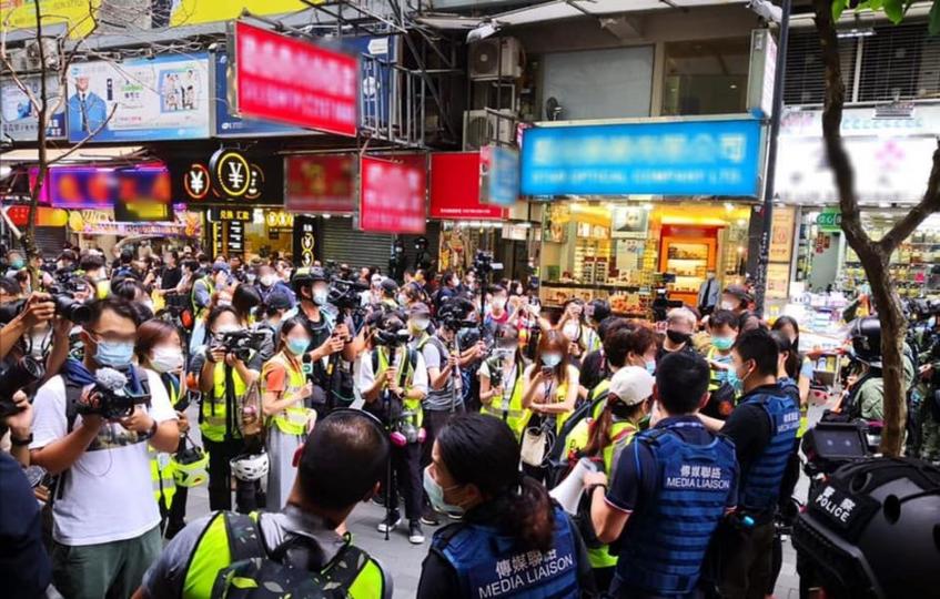 【截至Oct 1晚上10時 警方於全港多區拘捕至少86人 新修訂無損公眾地方採訪權】...