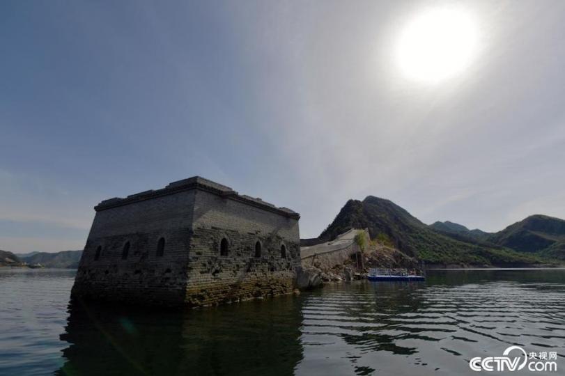 河北承德：“水下長城”露出水面...