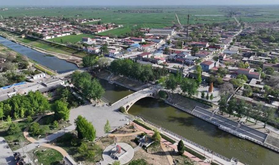 The Zhaozhou Bridge over the Xiaohe River...