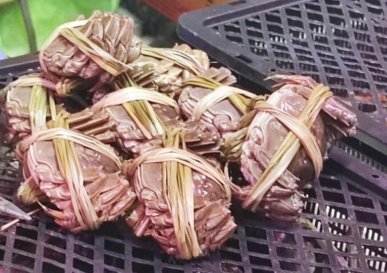 福田農貿批發市場買大閘蟹...