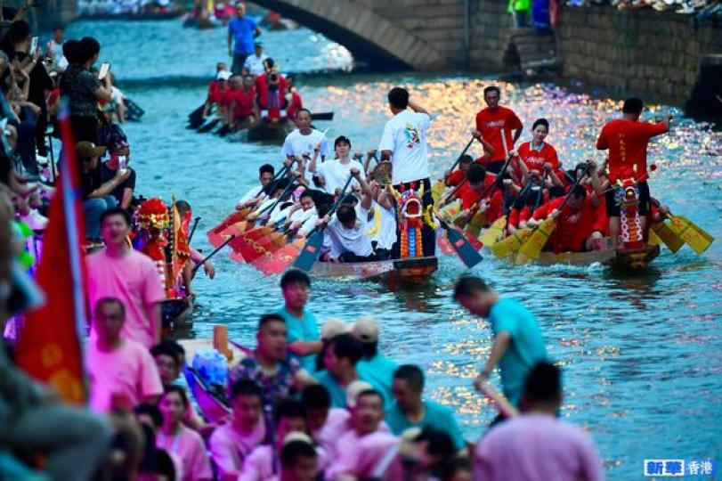 福建三溪村：獨特的夜賽龍舟民俗.....