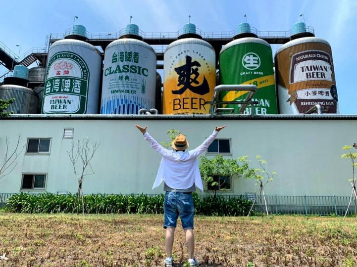 台啤怎麼放大了!拍起來超可愛的「6層樓巨型啤酒」就在這邊
👉https://com543.com/r/D6o4lXFv... 台啤怎麼放大了!拍起來超可愛的「6層樓巨型啤酒」就在這邊
👉https://com543.com/r/D6o4lXFv...