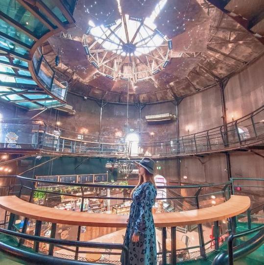 有「台版霍爾的移動城堡」之稱的園區，建築內藏有宛如魔法空間的擺設...