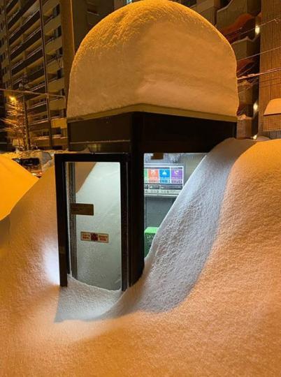 北海道札幌日前降下漫天大雪...