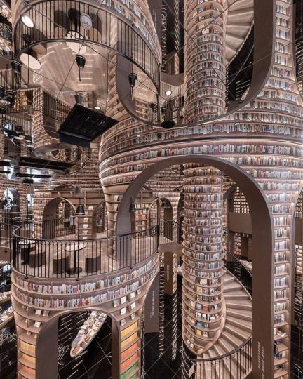 位於成都的鍾書閣被譽為全球最美書店...