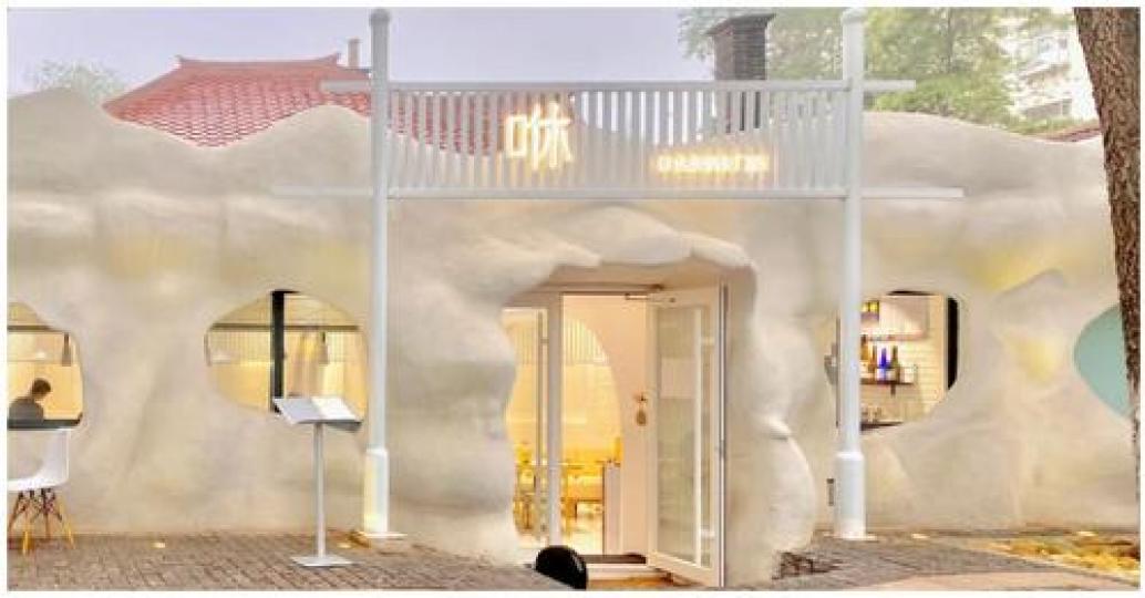 雪白又童話感的建築外觀...