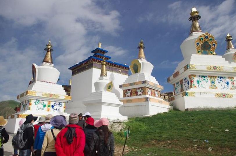 文成公主廟位於青海省玉樹藏族自治州...
