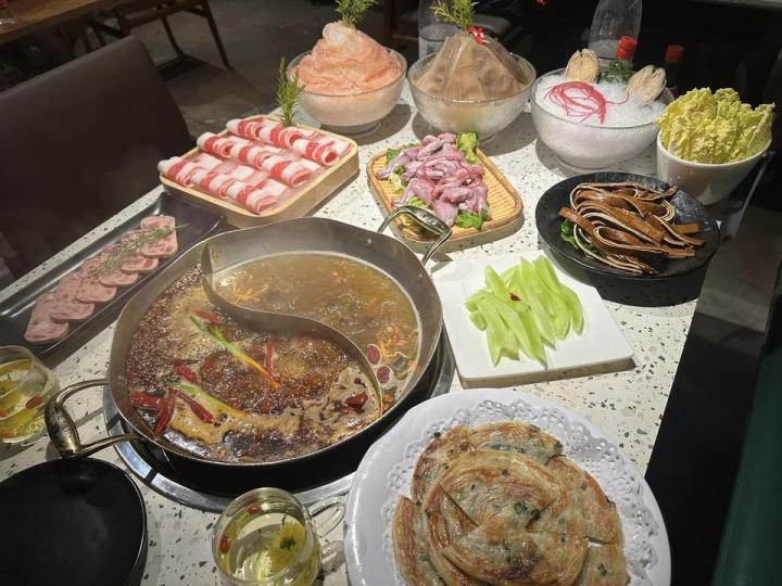大眾點评買二人套餐$199...