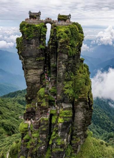 貴州梵淨山 · 好一座天空之城 神仙之境...