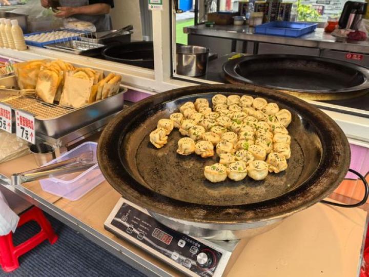 燕南及華強北吃了美味的生煎包...
