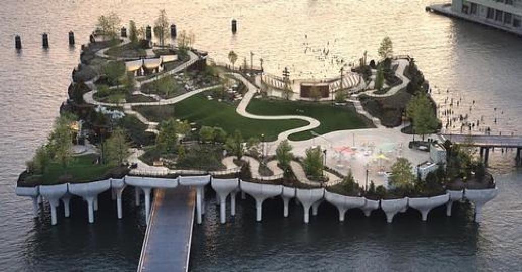 漂浮在海上的公園～上面真的可以跑步遛狗...
