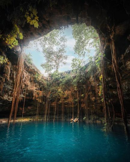 墨西哥的「圖盧姆洞穴」宛如自然天洞...