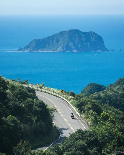 沿海絕美公路旁不僅能欣賞海景...