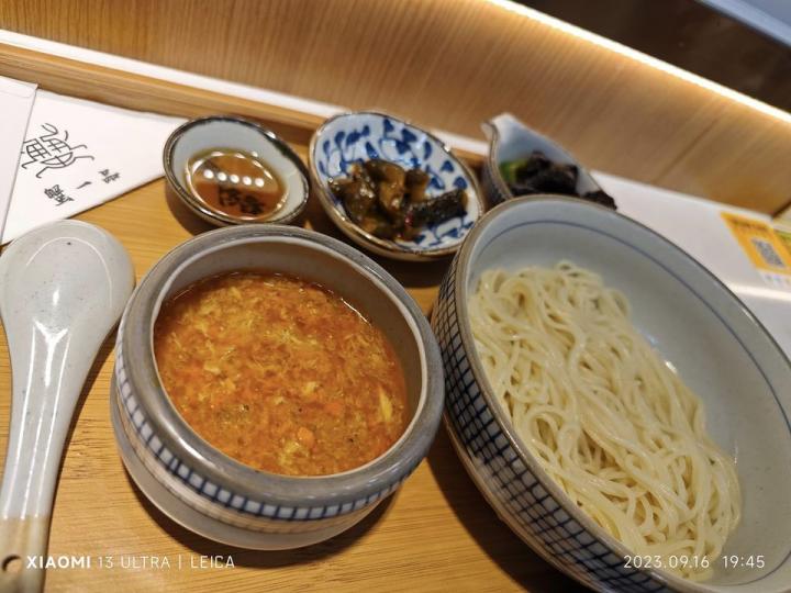 蟹黃撈面飯，唔駛自己拆蟹好方便...