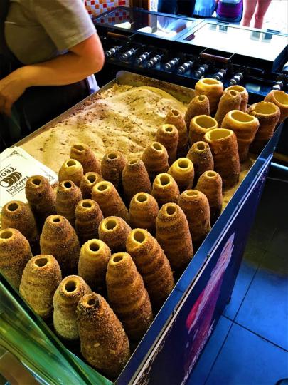 捷克 捷克傳統小吃Trdelnik...
