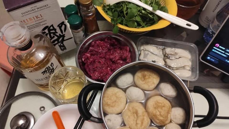 生蚝牛肉火鍋.......
