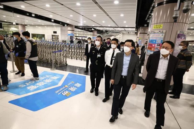 李家超：目標短期內達至全面通關...