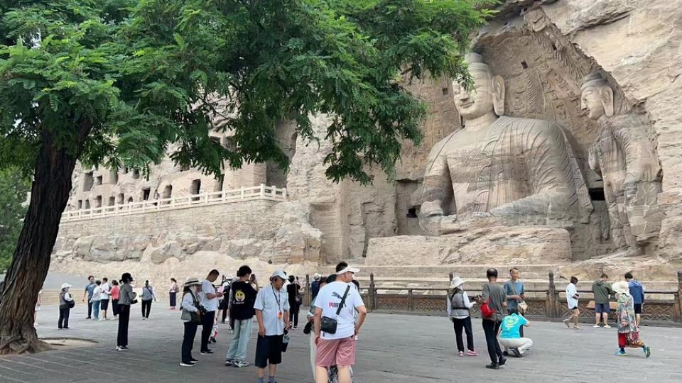 Chinese tourists flock to cool resorts amid heatwaves. What are their favorite desinations?... Chinese tourists flock to cool resorts amid heatwaves. What are their favorite desinations?...