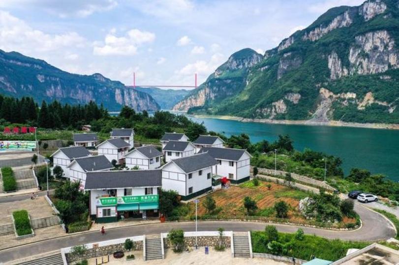 overseas observers have regarded China's reform initiatives and its path of modernization as valuabl...