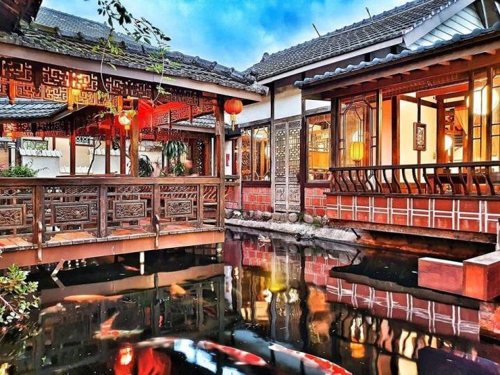 隱身桃園的「復古水上茶餐廳」...