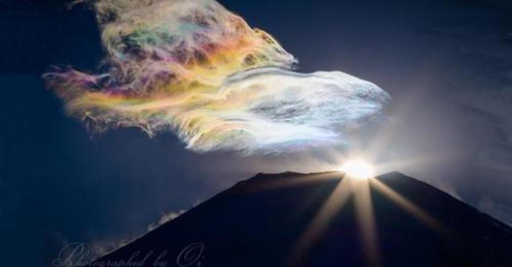 彩虹笠雲＋鑽石富士真的超罕見！比中樂透還幸運...
